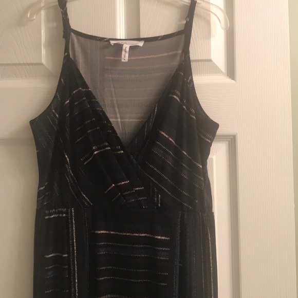 Gorgeous front slit BCBGeneration midi dress - Picture 4 of 9